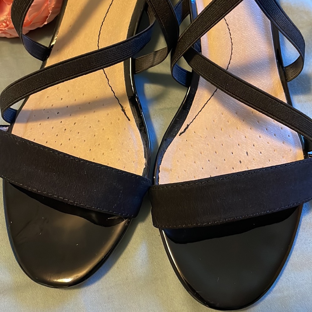Like New LIFESTRIDE Yolanda Strappy Sandals, Black Fabric, 11M - Picture 2 of 11